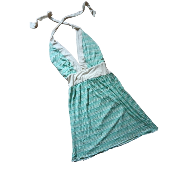 Halter dress - Picture 2 of 8